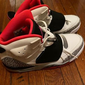Men’s Jordan’s (son of Mars) size 10